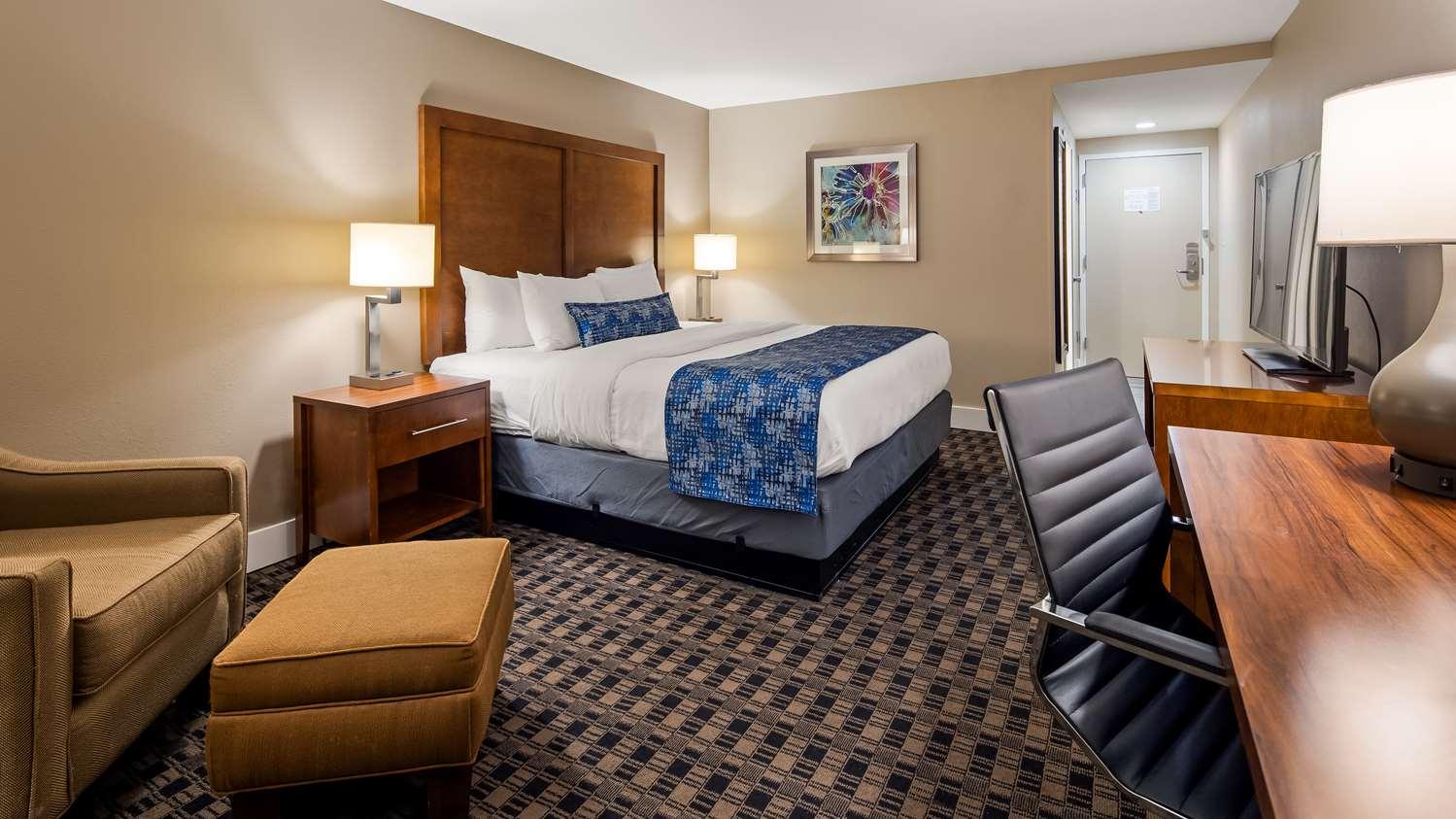 Best Western Plus Greenville I-385 Inn & Suites Bagian luar foto
