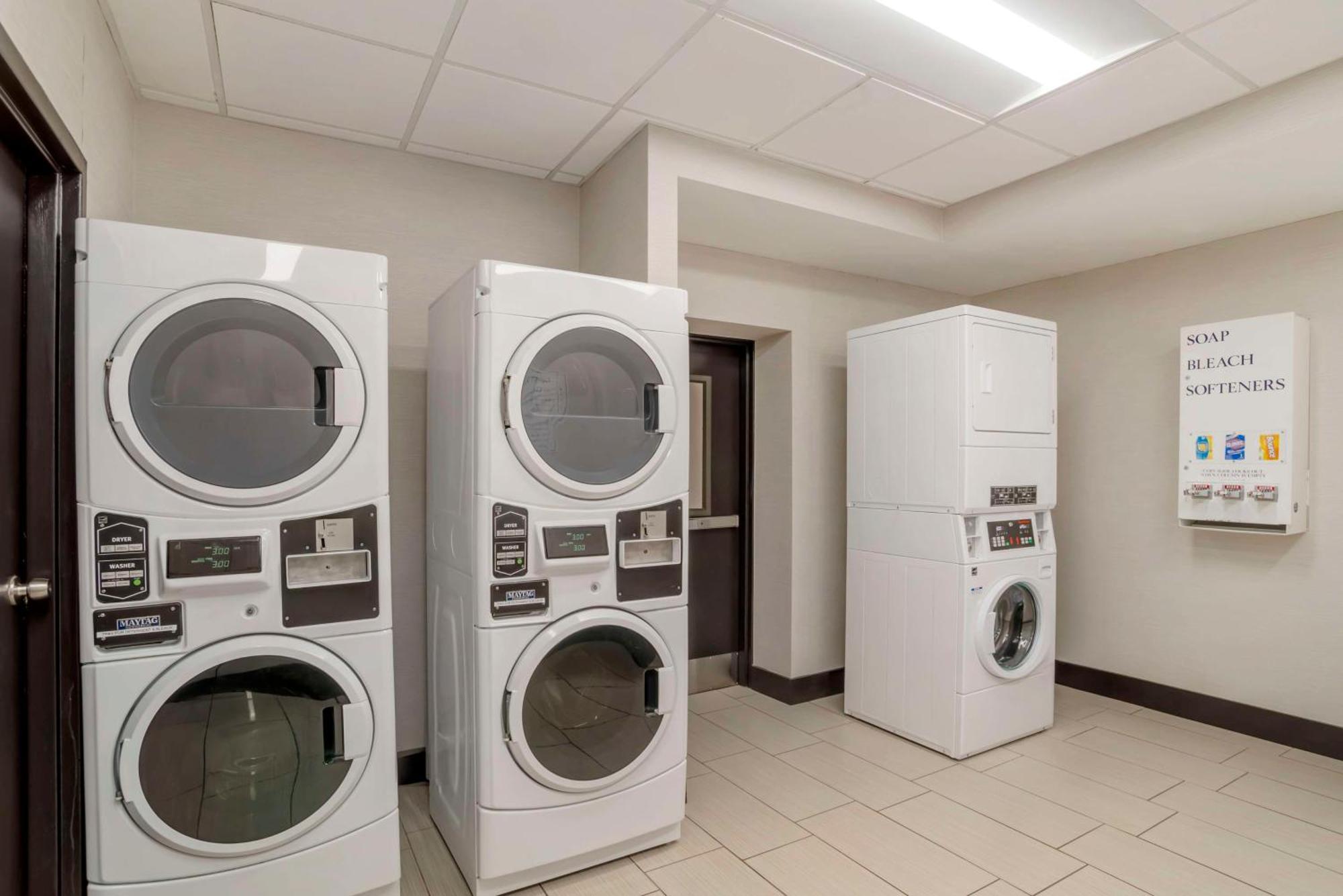 Best Western Plus Greenville I-385 Inn & Suites Bagian luar foto