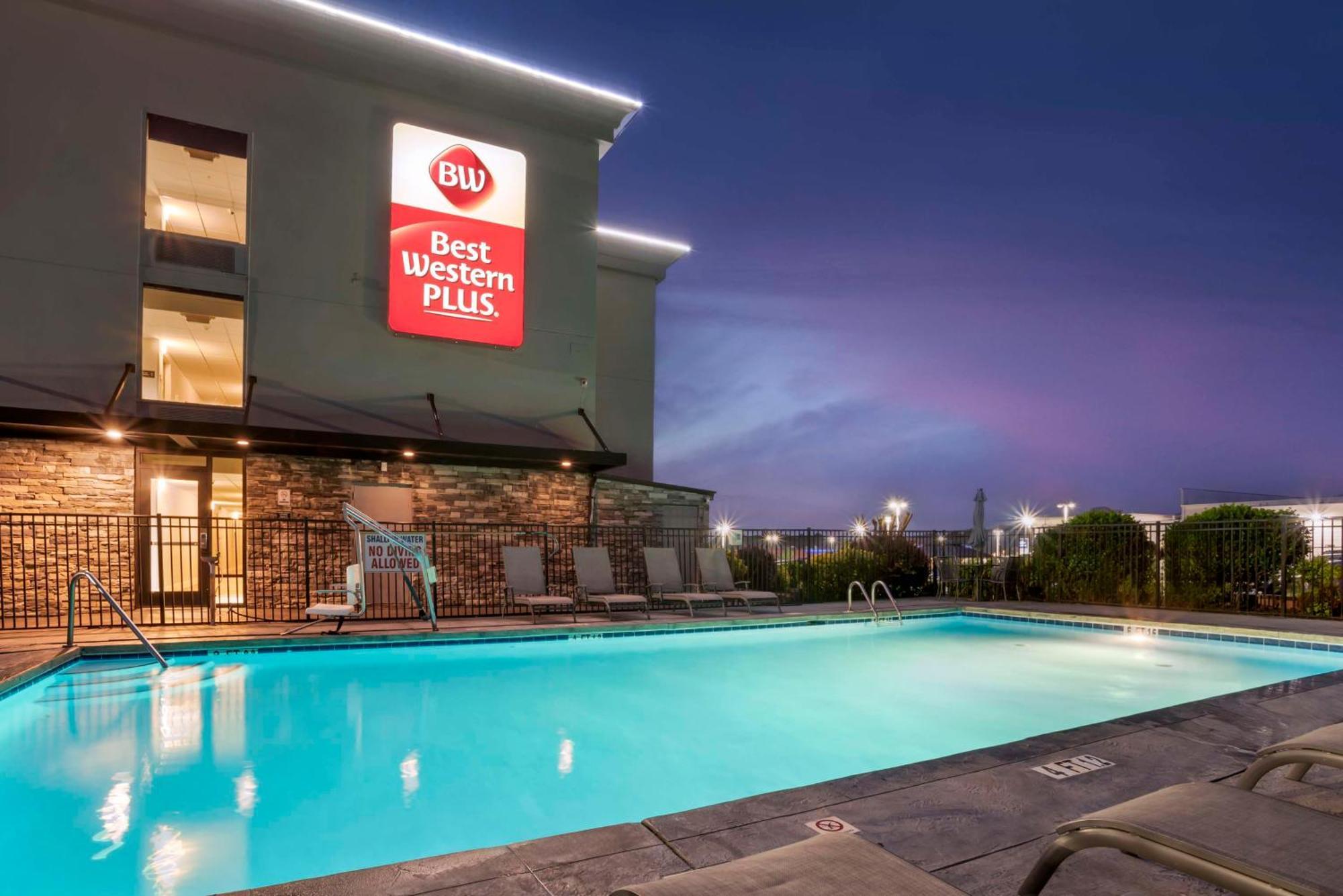 Best Western Plus Greenville I-385 Inn & Suites Bagian luar foto