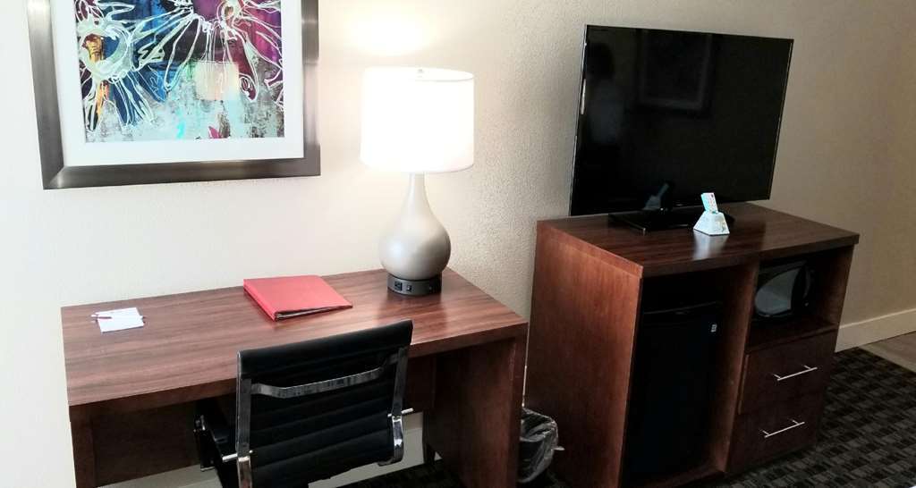Best Western Plus Greenville I-385 Inn & Suites Ruang foto